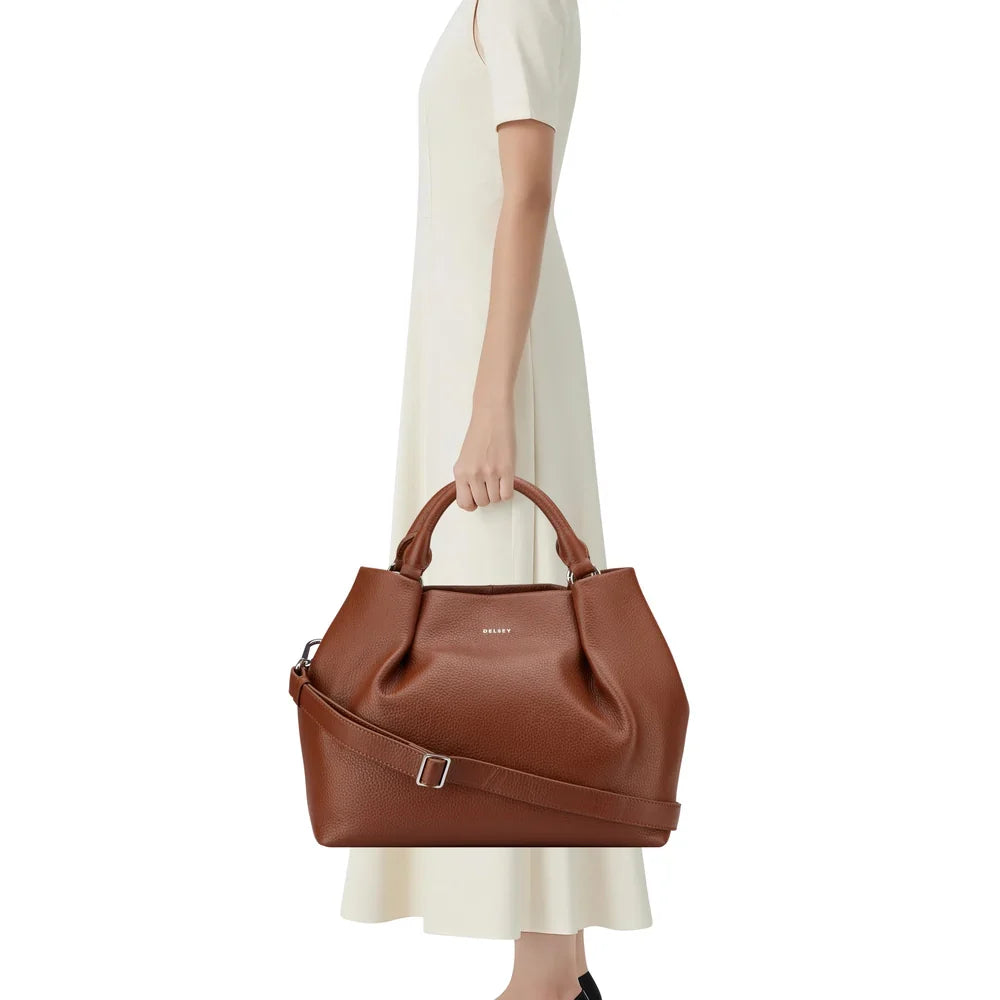 LE CUIR GRAINE Hand Bag BLACK Promotional Price